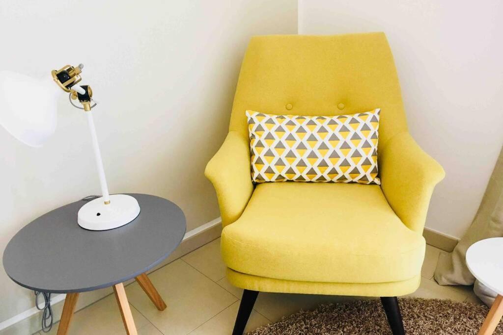 Large Family Retro Flat In City Center- Large Terrace & Garden View, Free Parking Luxembourg Eksteriør bilde